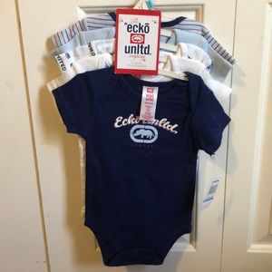 5 pack onesie 6M Navy and Light Blue colors